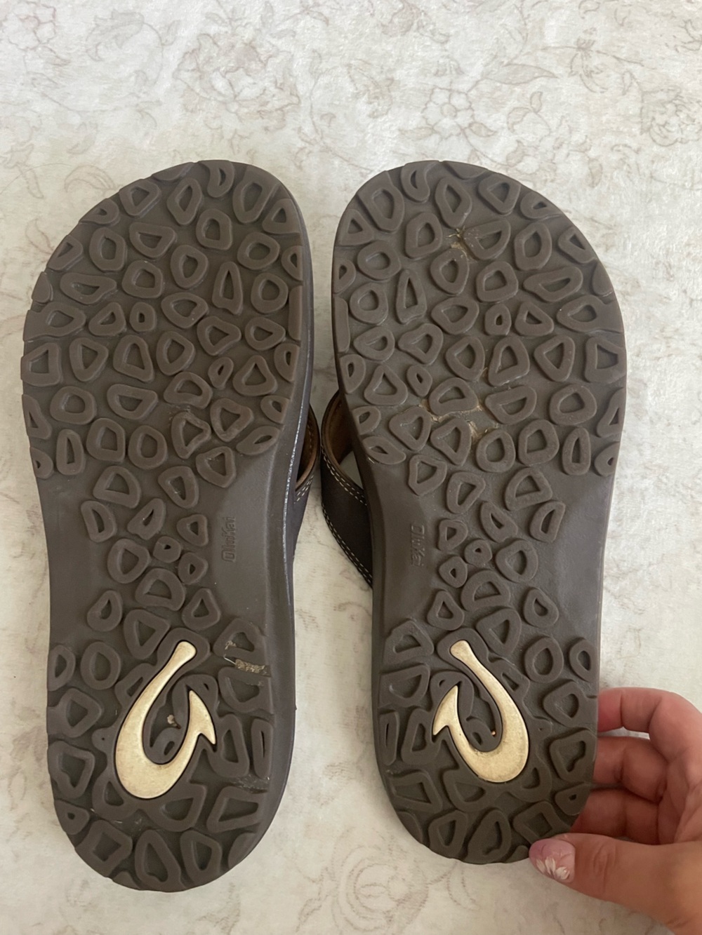 Olukai Ohana Men’s Leather Flip Flops - Picture 5 of 6
